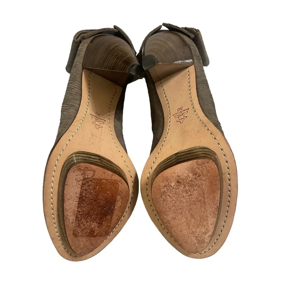 Alice + Olivia Bow Suede Pump Wooden Heel Size 38 Brown